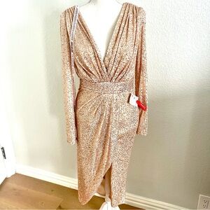 Mac Duggal Long Sleeve Sequin Dress in Gold